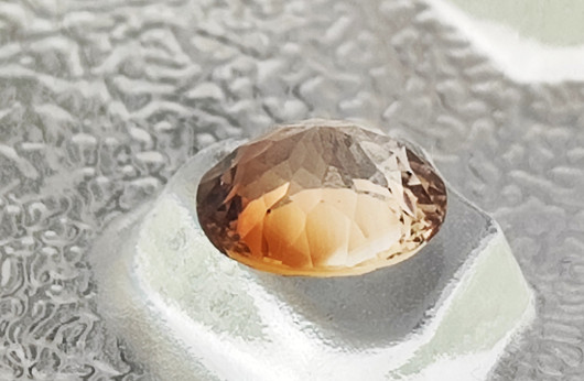 Imperial Topaz rarity 11 x 9 mm / 5,2 ct oval