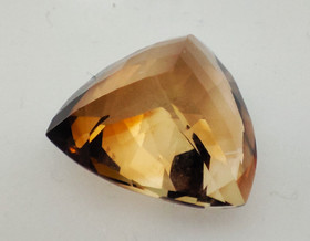 Imperial Topaz rarity  / 11ct kolmio