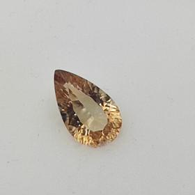 Imperial Topaz rarity  / 6ct pisara
