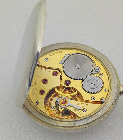 Zenith vintage teräsmalli