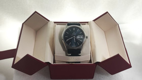 Omega 37mm quartz day / date 