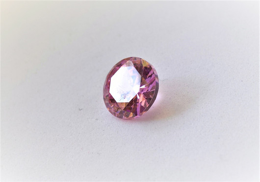 luonnon Zircon 9mm pinkki briljanttii, kuvallisella laatutodistuksella