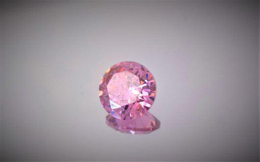 luonnon Zircon 9mm pinkki briljanttii, kuvallisella laatutodistuksella