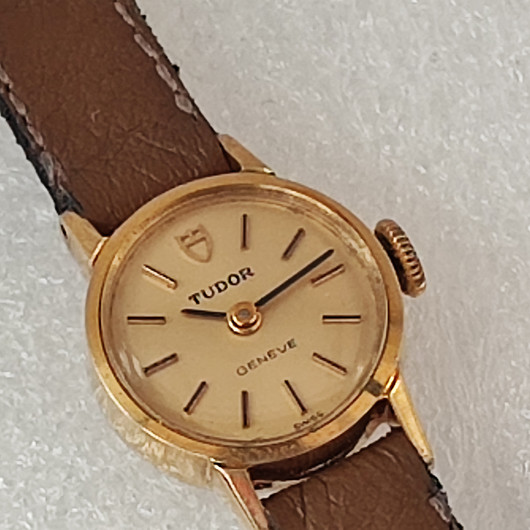 Tudor Geneve 14c