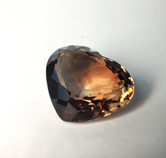 Imperial topaz 13 ct erikoisuus sydän