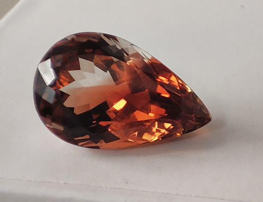 Imperial topaasi 18 mm / 14 ct pisara