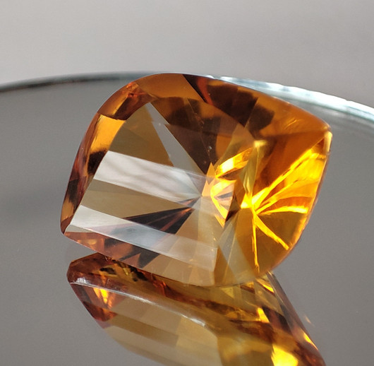 Citrine 10ct  fancy,  with certificate