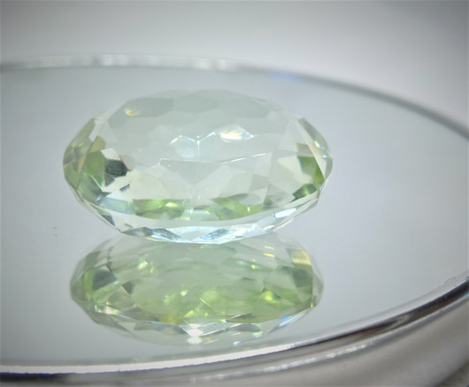 Vaalea 75ct ISO prasioliitti