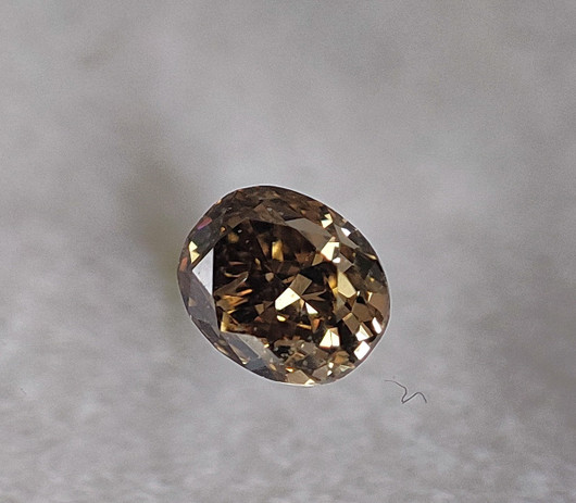 Diamond , rare   colour oval 3,1mm
