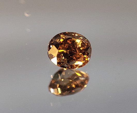 Diamond , rare   colour oval 3,1mm