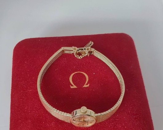 Omega Classic 14c jubilee vintage bracelet watch