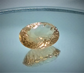 Brasilialainen Imperial topaz 13 ct ovaali