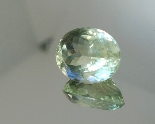 prasioliitti Brasiliasta 20ct