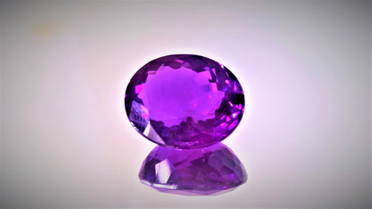 Ametisti 16,3ct, purppuran sävyillä