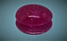 Rubiini synt. 7,1 ct ovaali