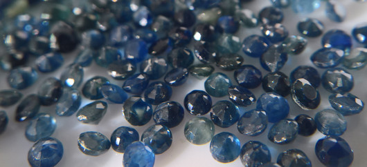 Safiiri erä 2,5-3,5 mm / 0,2 ct  Suomen halvin 