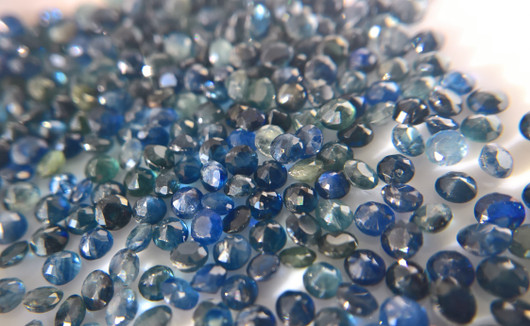 Safiiri erä 2,5-3,5 mm / 0,2 ct  Suomen halvin 