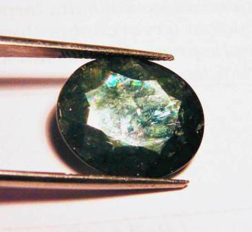 Sapphire 18 x 15 mm / 14,5 ct oval