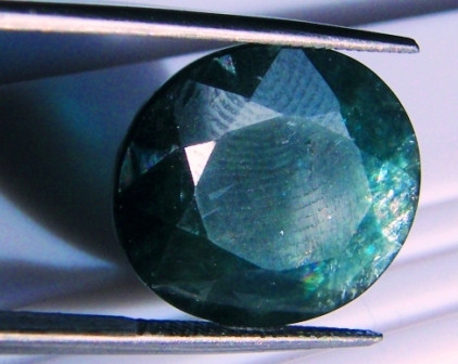 Sapphire 18 x 15 mm / 14,5 ct oval