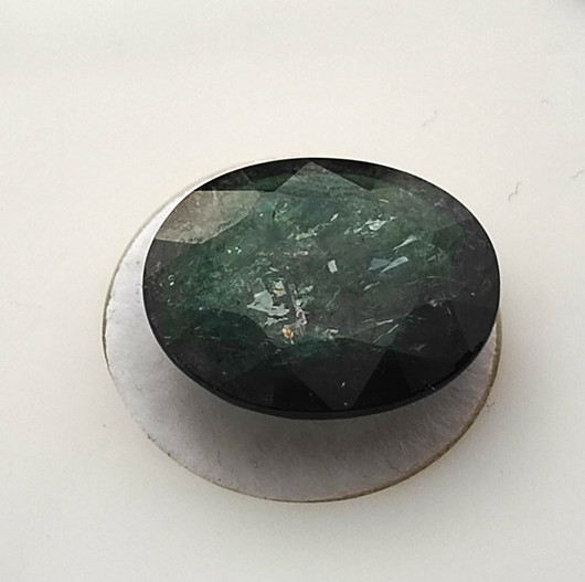 Sapphire 18 x 15 mm / 14,5 ct oval