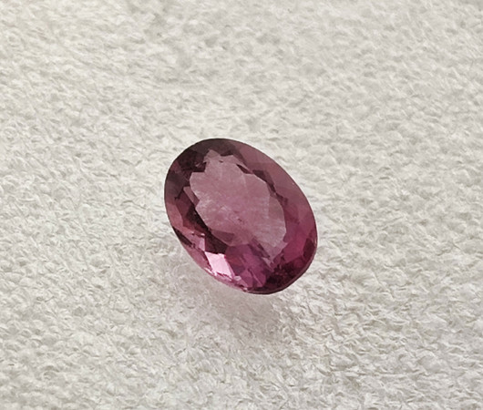 Fluoriitti 14 mm / 7,3 ct ovaali kuvallisella aitoustodistuksella