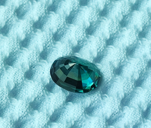 rare  Burmase Spinel colour and rare size 6ct