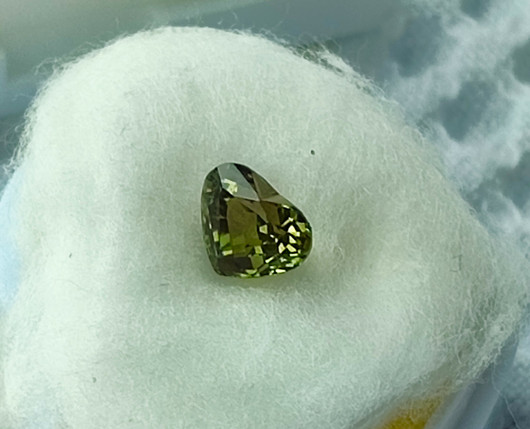 Aleksandriitti 1,4ct , harvinainen sydän hionta GRA todistuksella