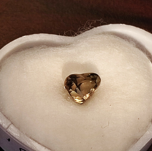 Aleksandriitti 1,4ct , harvinainen sydän hionta GRA todistuksella