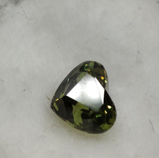 Aleksandriitti 1,4ct , harvinainen sydän hionta GRA todistuksella