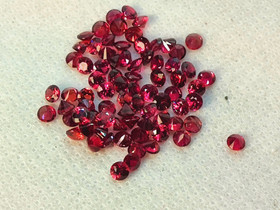 Rubiini 3,2 mm / 0,1 ct pyöreä