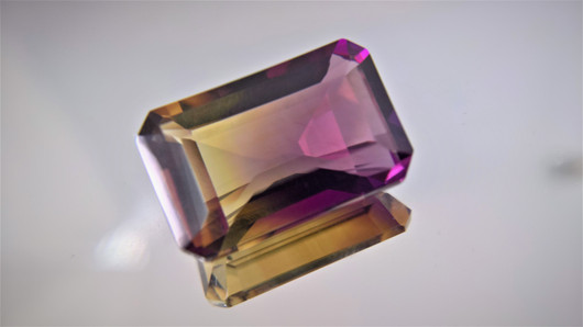  Ametriini multicolor 17,2 ct smaragdi hionta
