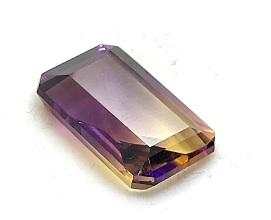  Ametriini multicolor 17,2 ct smaragdi hionta