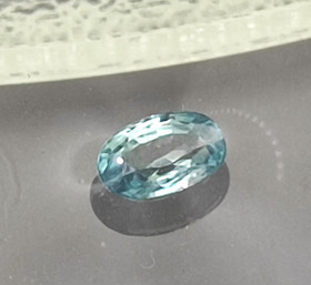 Luonnolline Sininen 9 x 6 mm / 2,95 ct ovaali