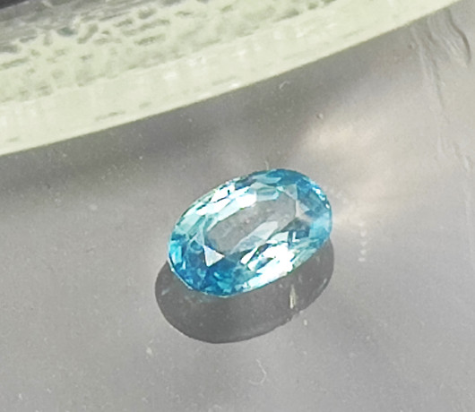 Luonnolline Sininen 9 x 6 mm / 2,95 ct ovaali