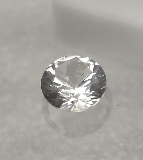 Danburiitti clear briljant 7,5mm