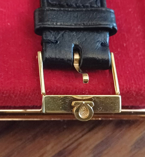 vintage solid  golden Omega Geneve . rare cal 131.050