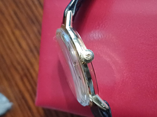 vintage solid  golden Omega Geneve . rare cal 131.050