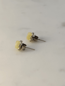 Vintage Baltic amber earrings, with yellow stones