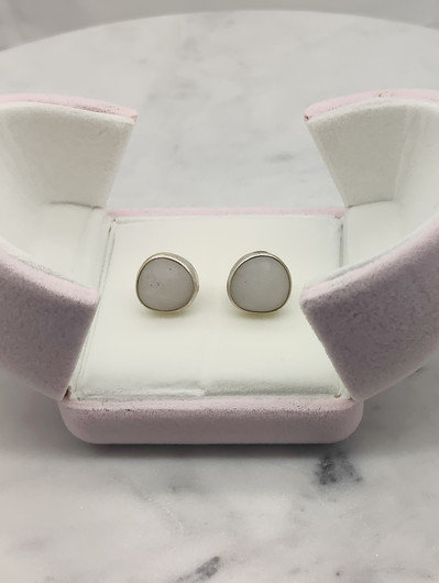 Vintage silver earrings with quartz stone