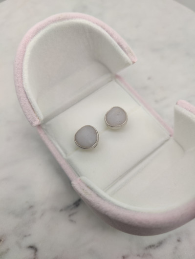 Vintage silver earrings with quartz stone
