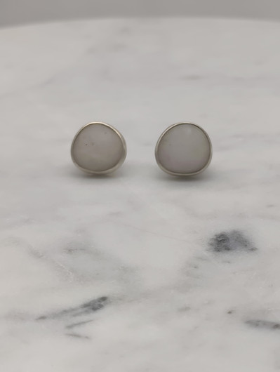 Vintage silver earrings with quartz stone