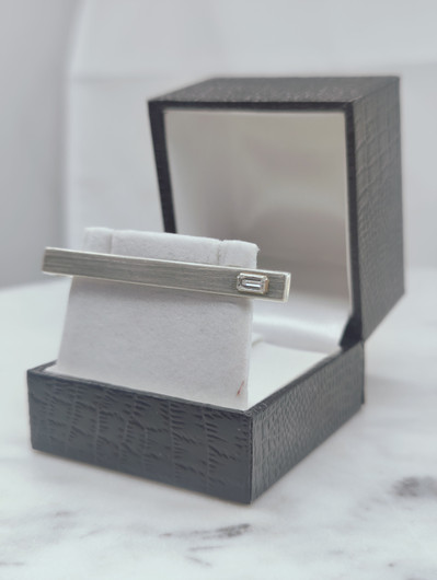 Vintage silver tie pin with stone