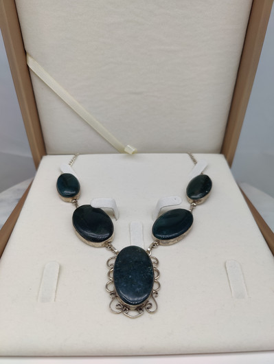 Vintage silver necklace with big green stones