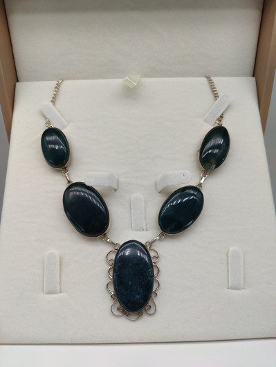 Vintage silver necklace with big green stones