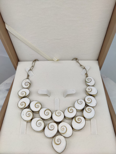 Vintage silver necklace with big quartz stones
