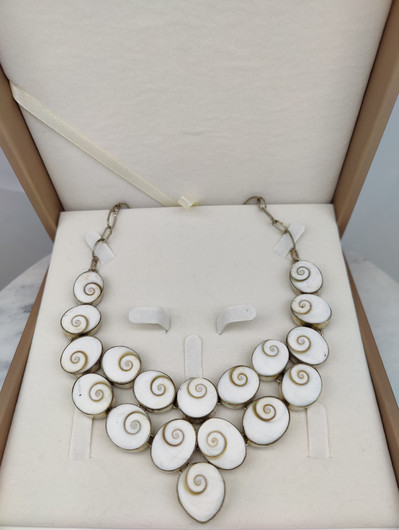 Vintage silver necklace with big quartz stones