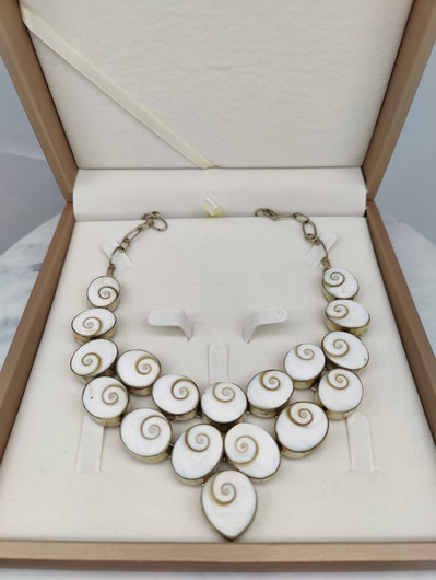 Vintage silver necklace with big quartz stones