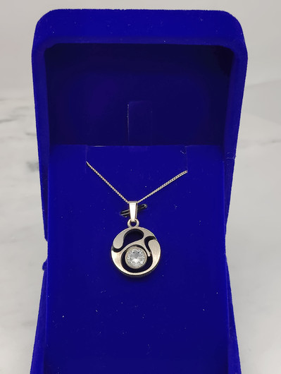 Vintage silver pendant with chain