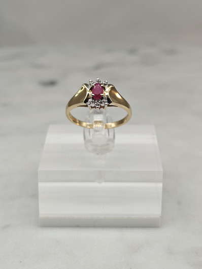 Vintage ruby gold ring with diamonds 