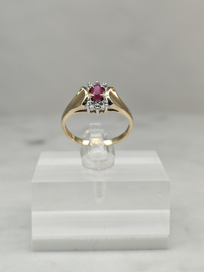 Vintage ruby gold ring with diamonds 